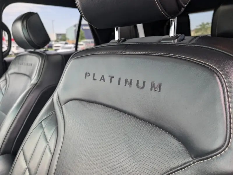 2017 Ford Explorer Platinum AWD photo 22