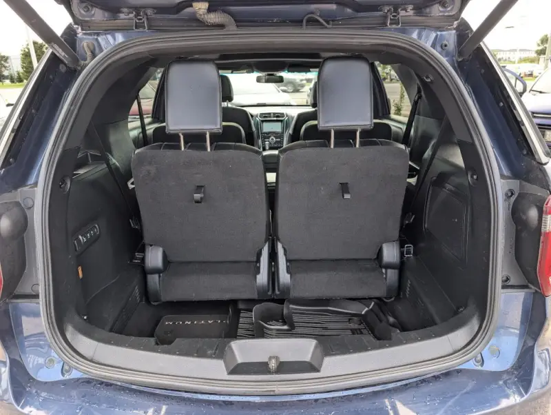 2017 Ford Explorer Platinum AWD photo 11