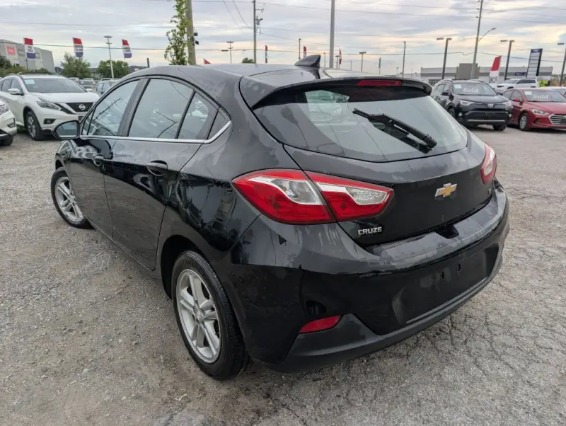 2017 Chevrolet Cruze LT photo 8