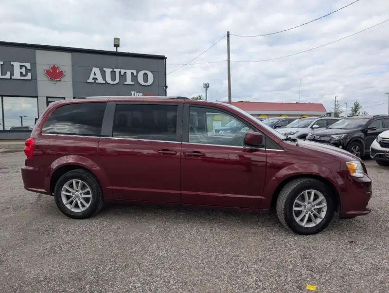 2019 Dodge Grand Caravan SXT Premium Plus photo 5