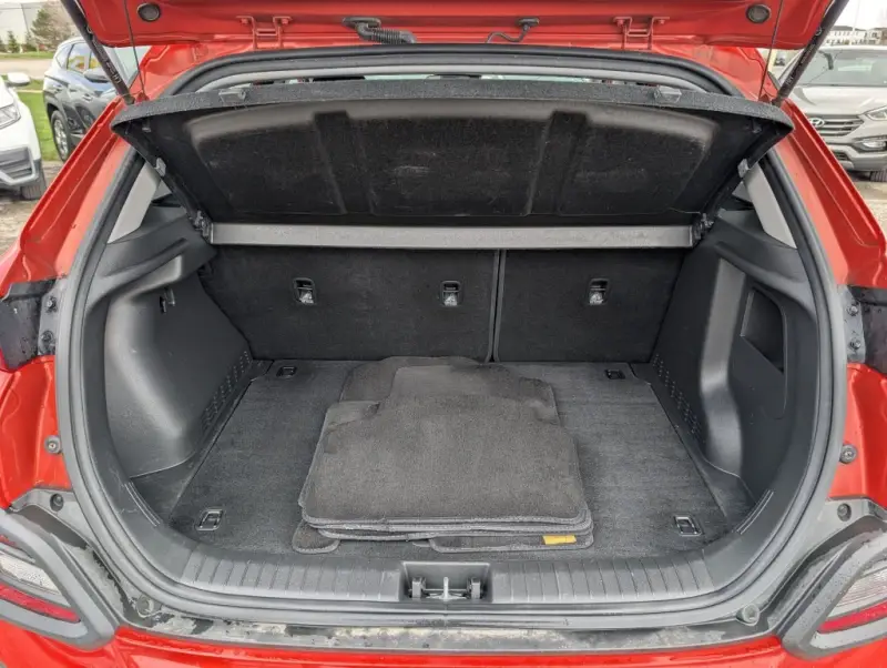 2019 Hyundai Kona Luxury AWD photo 11
