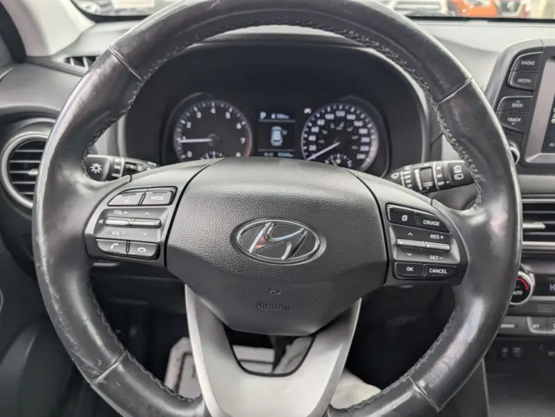 2019 Hyundai Kona Luxury AWD photo 19