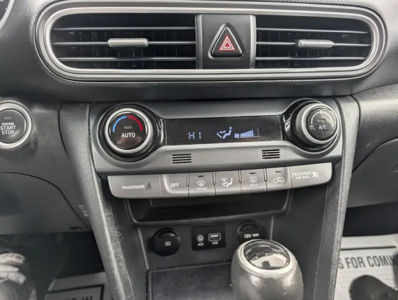 2019 Hyundai Kona Luxury AWD photo 22