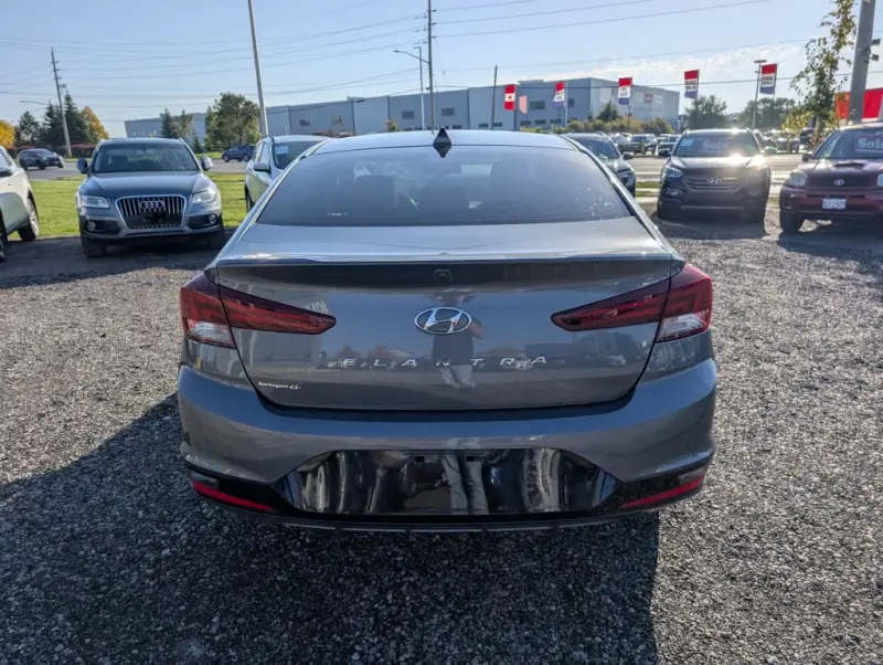 2020 Hyundai Elantra Luxury photo 7