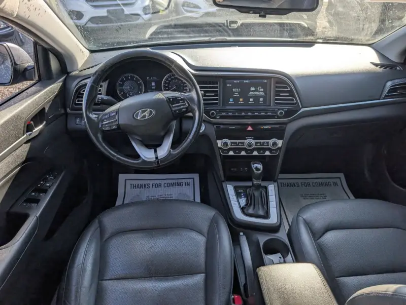 2020 Hyundai Elantra Luxury photo 16
