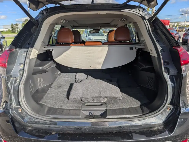 2017 Nissan Rogue SL AWD photo 11