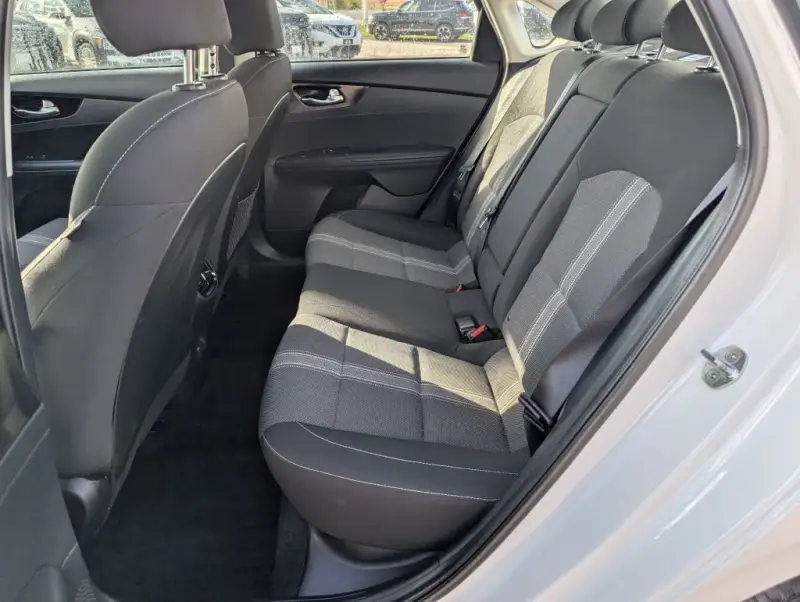 2022 Kia Forte GT-LINE photo 14