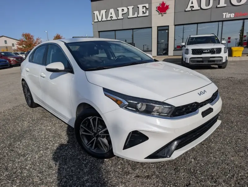 2022 Kia Forte GT-LINE photo 4