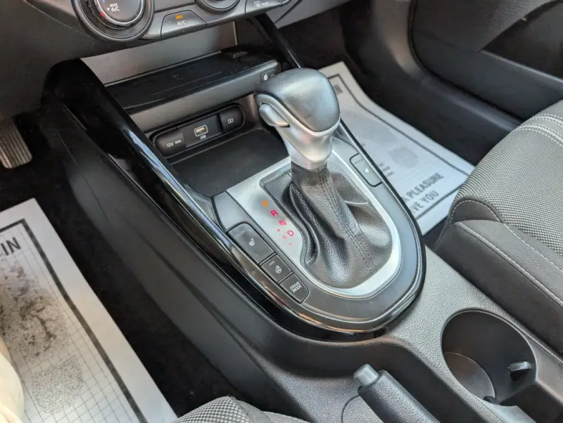2022 Kia Forte GT-LINE photo 21