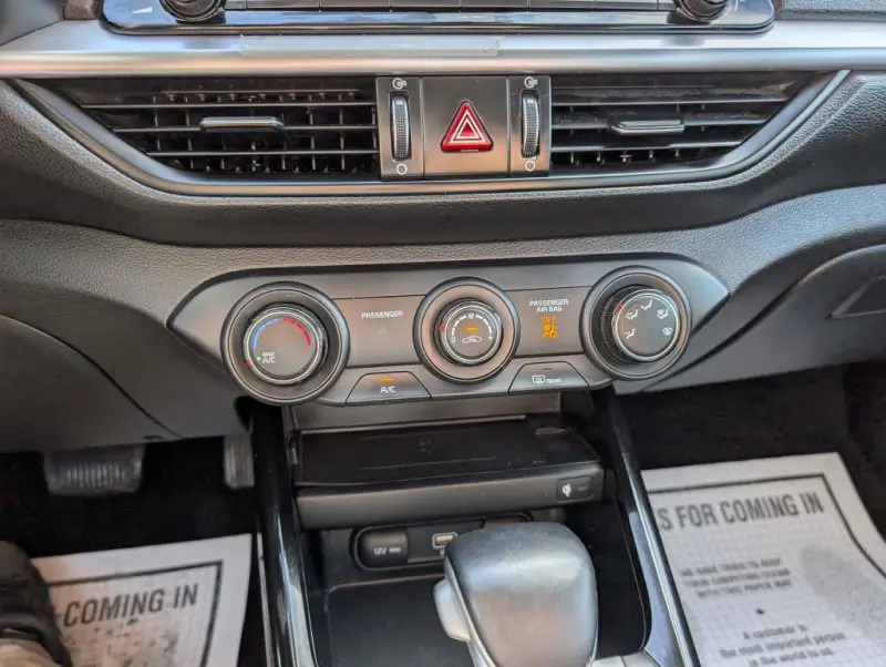 2022 Kia Forte GT-LINE photo 20