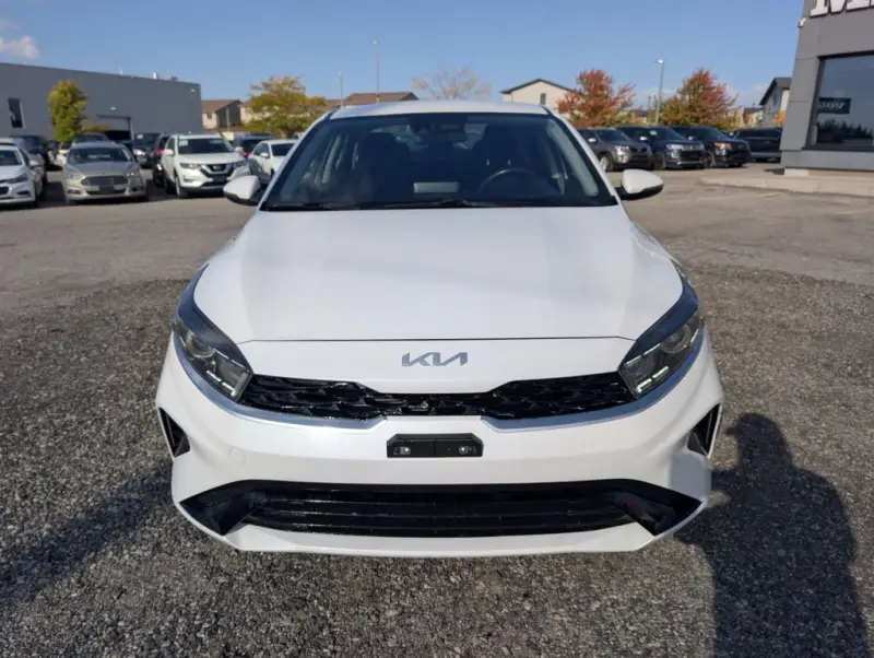 2022 Kia Forte GT-LINE photo 3