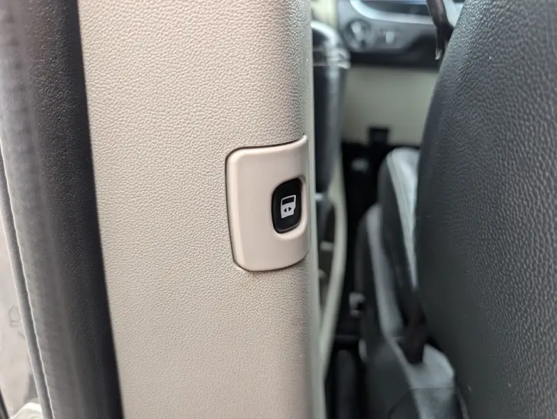 2017 Dodge Grand Caravan SXT Premium Plus photo 17