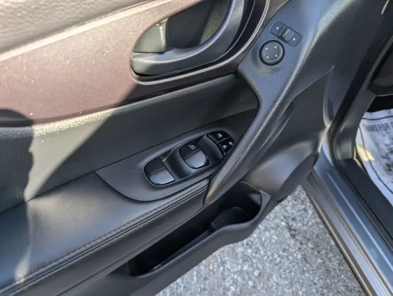 2023 Nissan Qashqai S photo 15