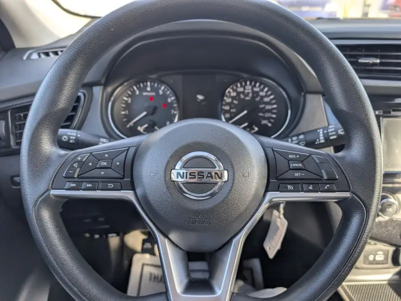 2023 Nissan Qashqai S photo 17